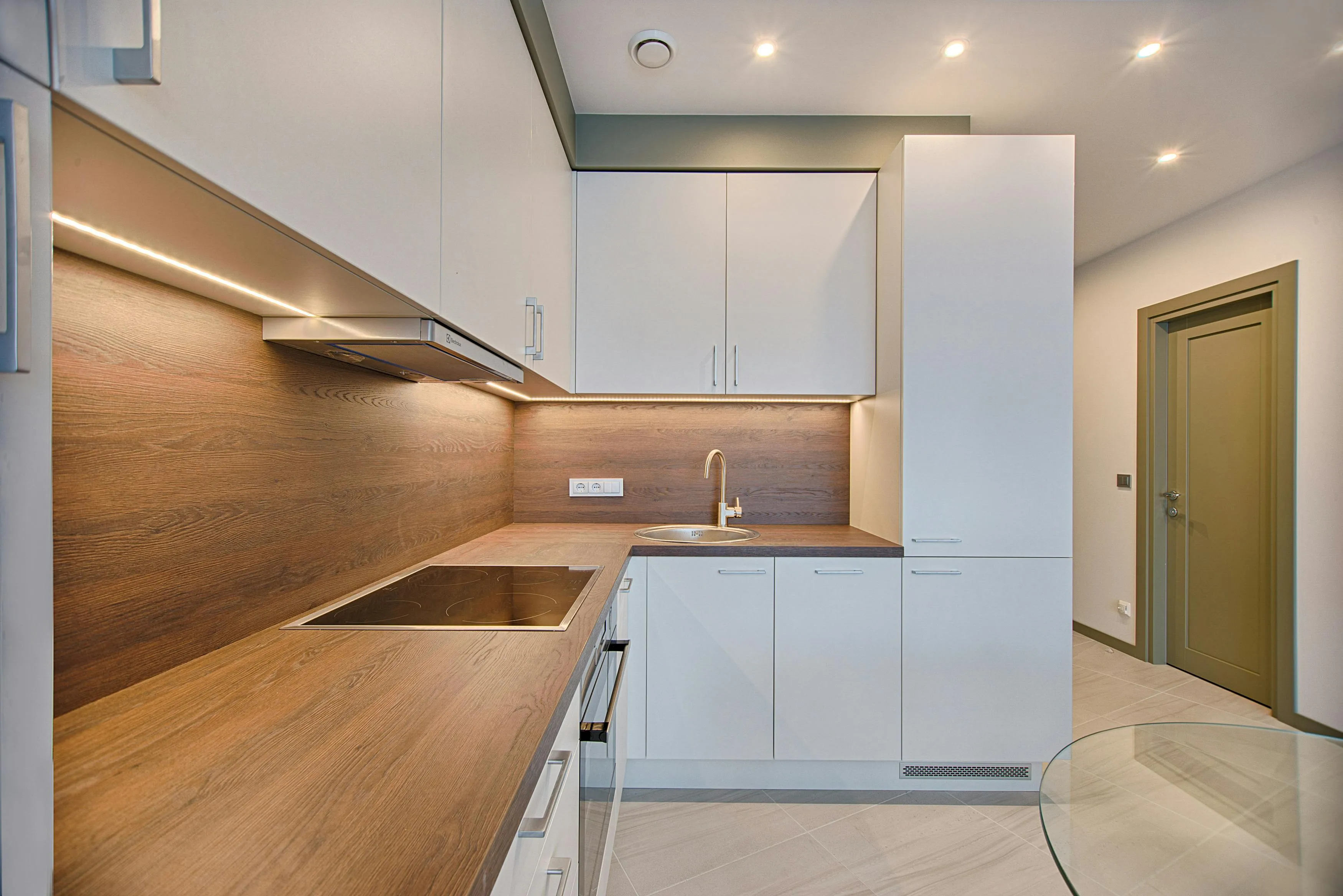 Minimalist Dining Room